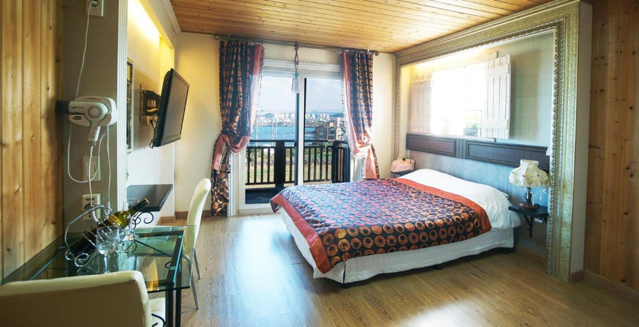 Elroman Pension Jeju Extérieur photo